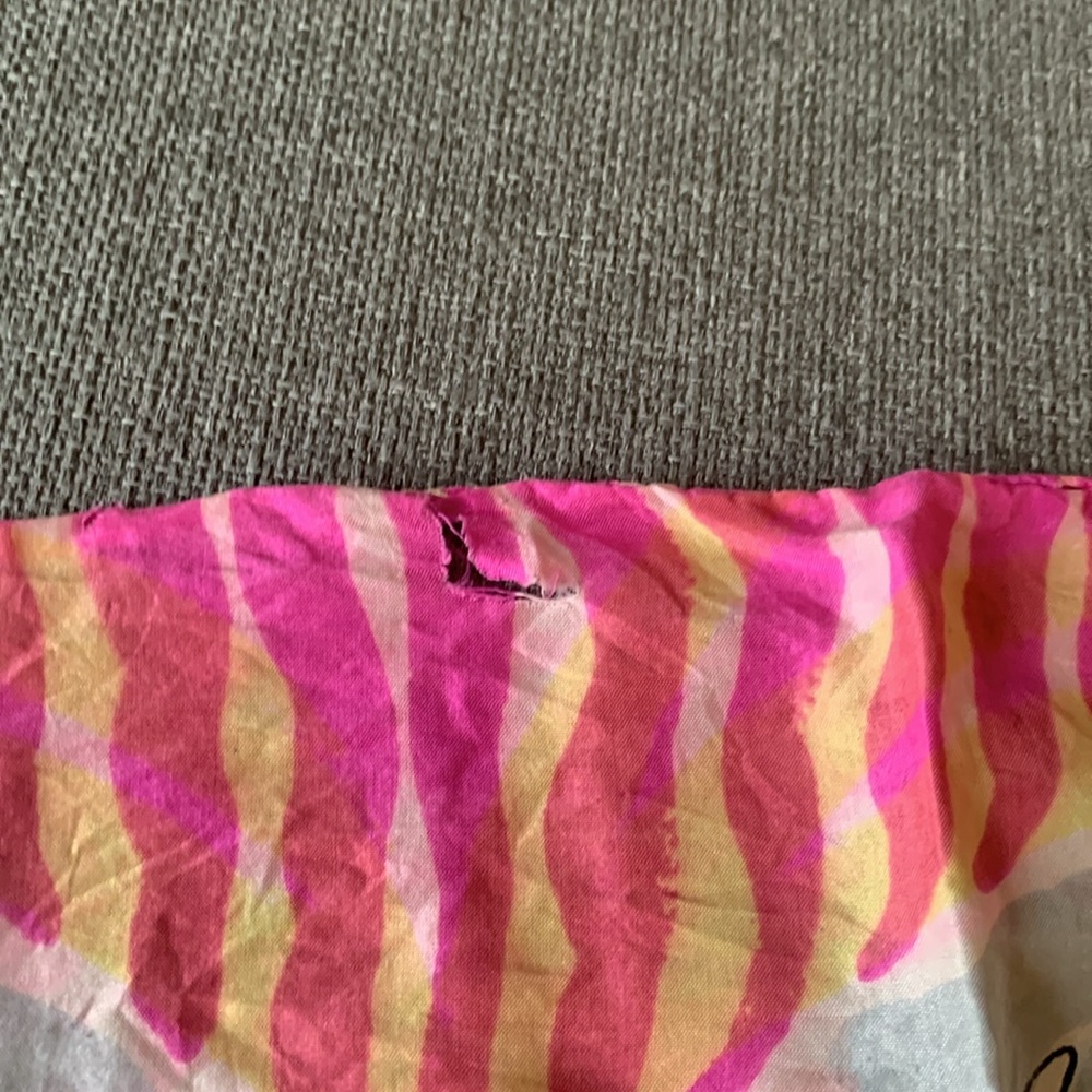 Scarf - Picture 10 of 12